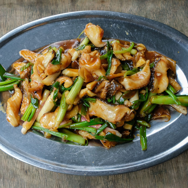 Quick frozen un-aged free range chicken stir-fry with tarragon, garlic, ginger and ground pink peppercorns.